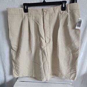 Turnbury Link Mens golf shorts Sz 40 tan NWT